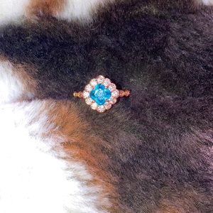 Ring for sale 7 1/2 women’s